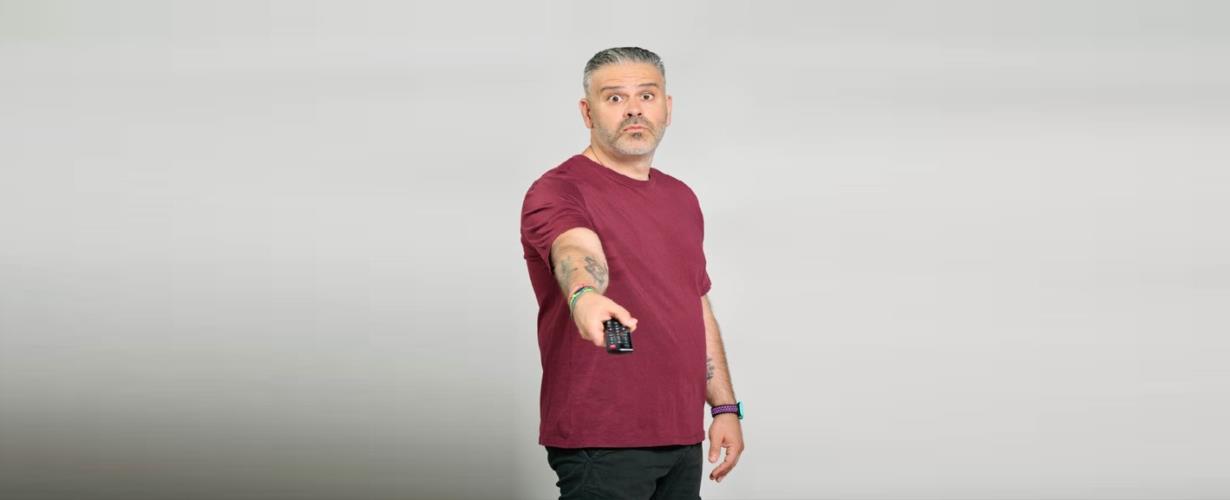 Λούης Πατσαλίδης στο #Στούντιο4, της #ΕΡΤ: «Αν πάρω κείμενό μου που έλεγα το 2006, δεν παίζει»