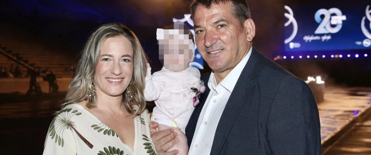 5361459293783337 1726832989434-229677001-piros-dimas-afroditi-skafida-kai-kori