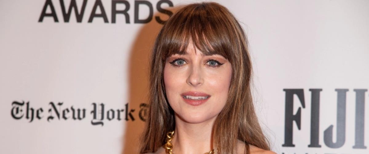 5564496167314129 dakota-johnson