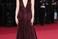 emma-stone-at-the-2024-cannes-film-festival-premiere-of-v0-lygfdiioi01d1