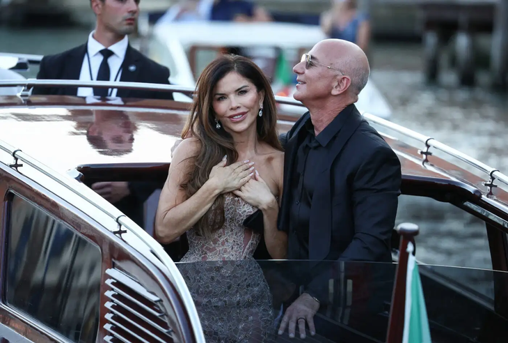 2025-06-28t184047z-310947313-rc2ubfai5be6-rtrmadp-3-people-bezos-wedding-1400x944