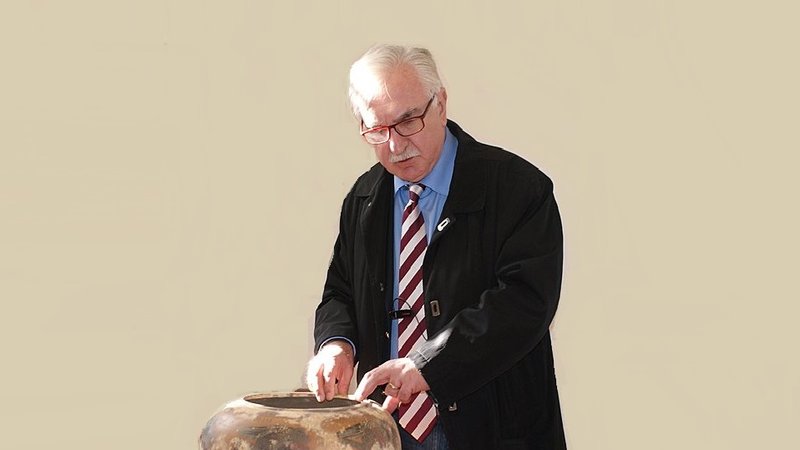 ΓΙΩΡΓΟΣ ΤΣΟΥΚΑΛΗΣ 1