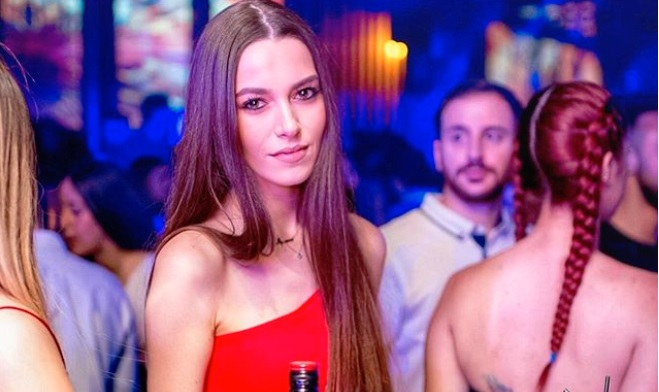 9fc3a869-d062-4e2d-9ae7-38382a1b684b.jpg