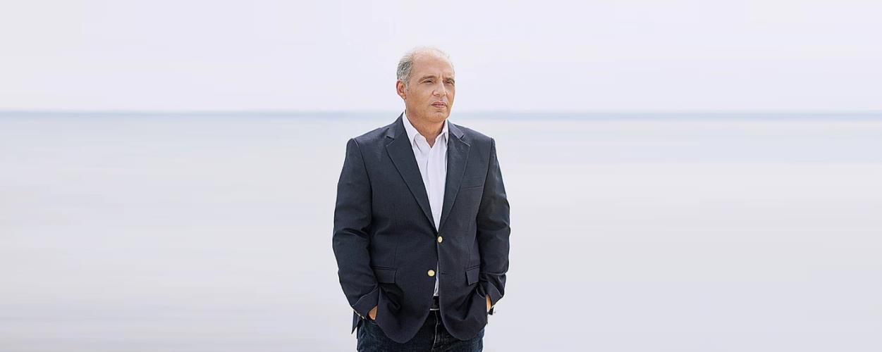 ΚΥΡΙΑΚΟΣ ΒΕΛΟΠΟΥΛΟΣ 1