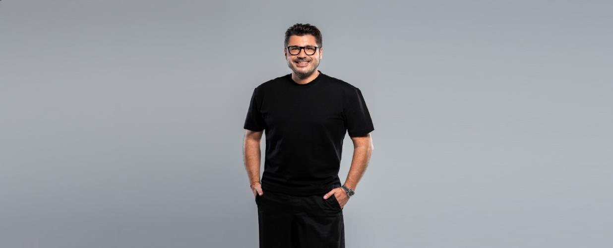 Λάμπρος  Κωνσταντάρας:«Ο μπαμπάς μου είχε καρκίνο. Κόλλησε μικρόβιο στο νοσοκομείο & πέθανε»