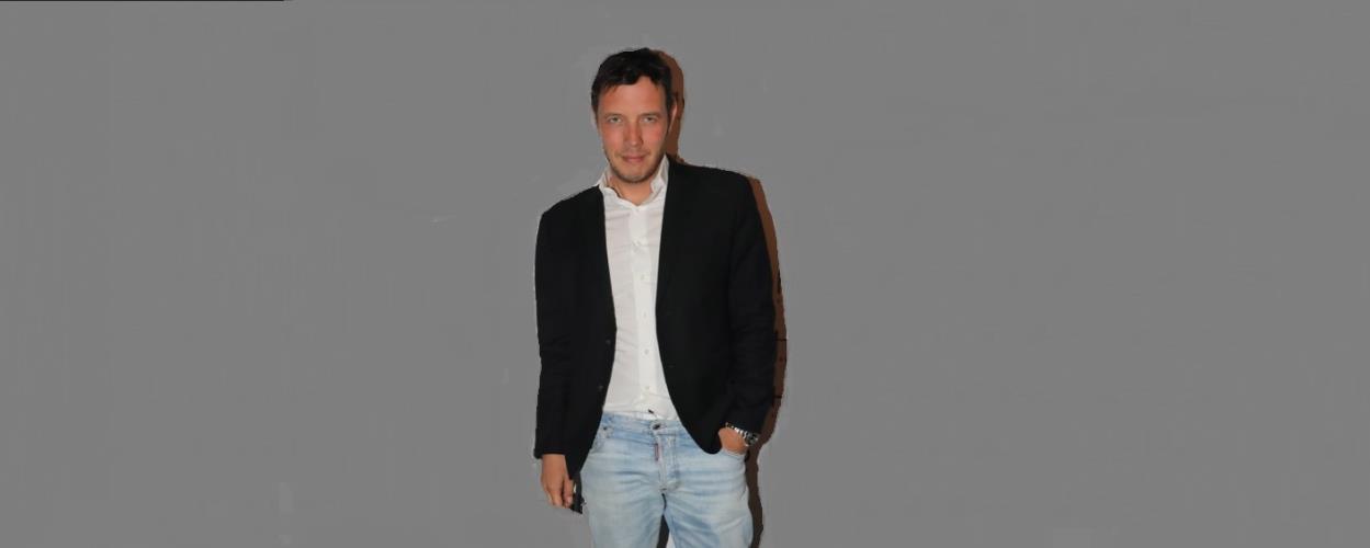Σπύρος Δημητρίου: «Μεγάλωσα με μητέρα τοξική και χειριστική. Τις μεγαλύτερες ζημιές τις κάνουν οι μανάδες»