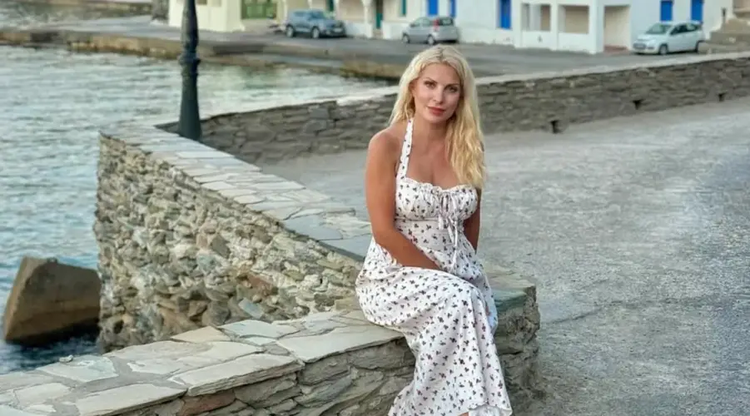 eleni-menegaki-eksot.jpg