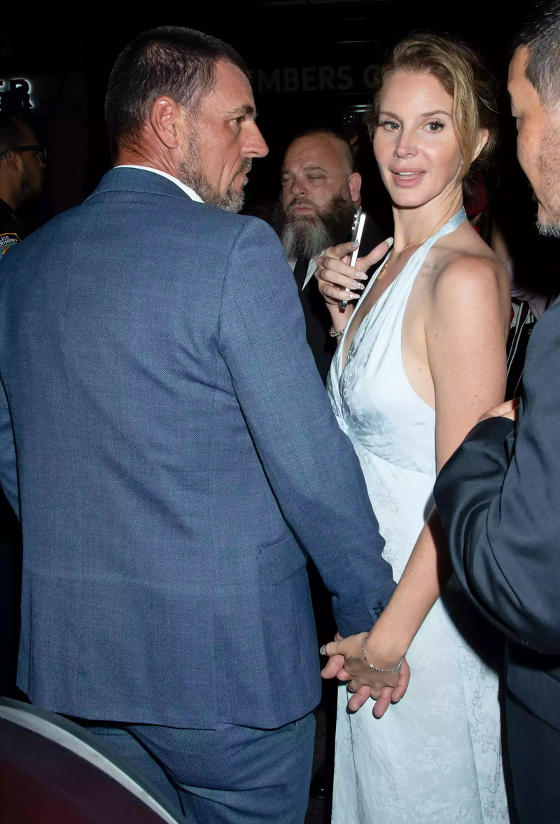 lana-del-rey-jeremy-dufrene-nyc-3-090824-d5e5045302f54e76afae1e8d3d9a8f87